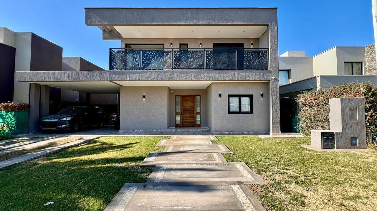 Venta Casa Premium Pinar del Sol I